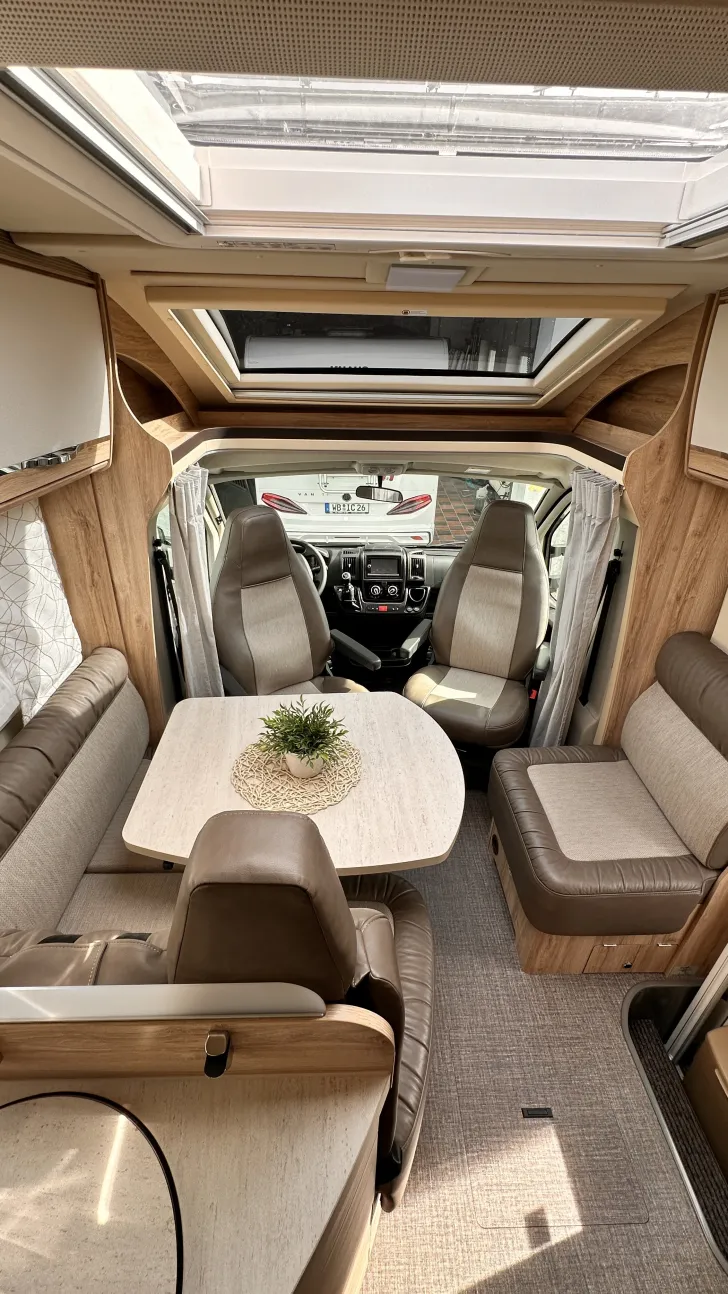 Fahrzeugbild Eura Mobil Profila T 695 HB 1. Hand, wenig Kilometer #12