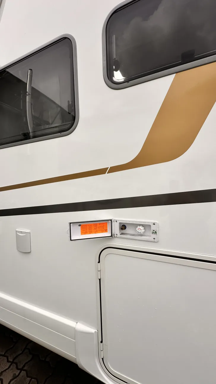 Fahrzeugbild Eura Mobil Profila T 695 HB 1. Hand, wenig Kilometer #30