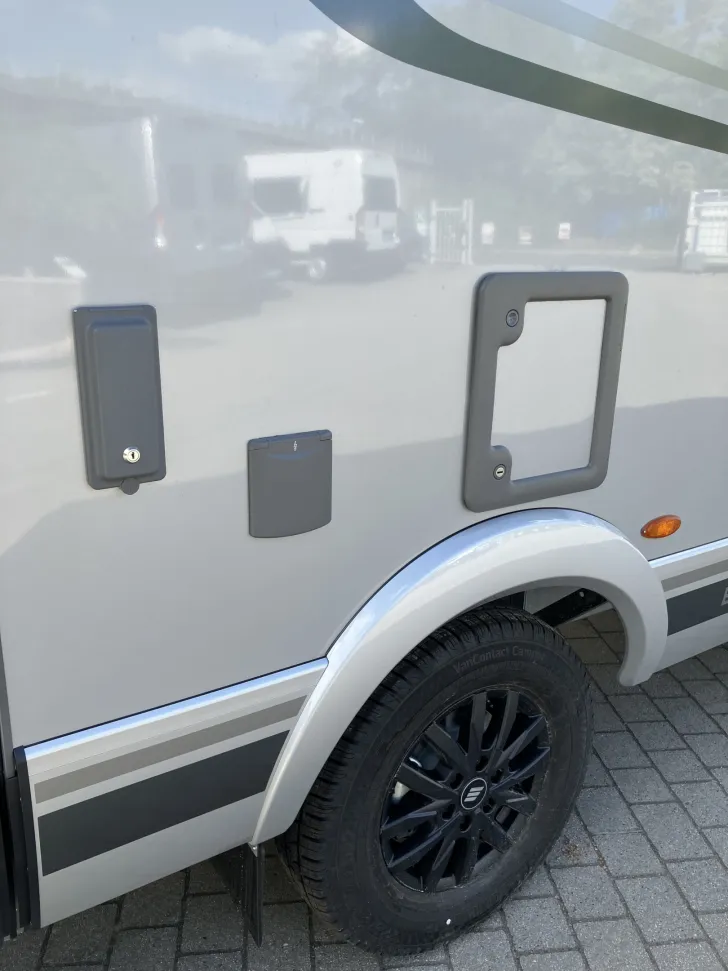 Fahrzeugbild Hymer B-MC I 600 -BlackLine- *Premium*Autarkie*Solar* #6