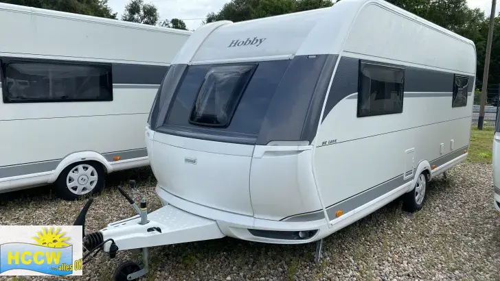 Seitlich Hobby De Luxe 495 UL Auflastung 1.800 kg