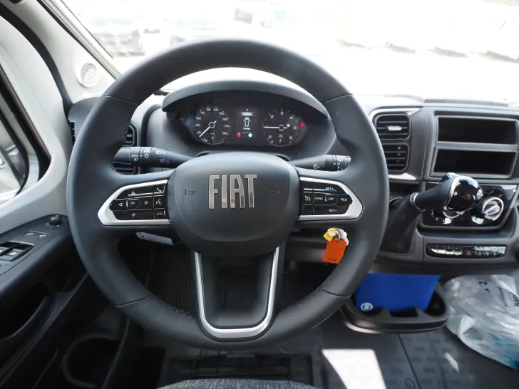 Fahrzeugbild Dethleffs Globetrail 640 ES, Chassis- & Komfort-, Dieselh. #4