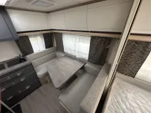 Fahrzeugbild Hobby De Luxe 400 SFe #8