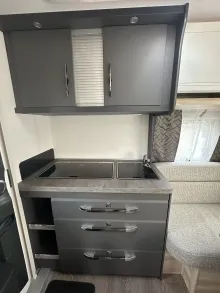 Fahrzeugbild Hobby De Luxe 400 SFe #12