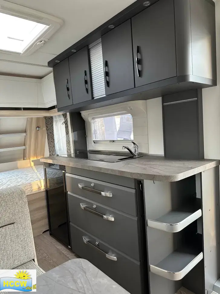 Fahrzeugbild Hobby De Luxe 440 SF #8