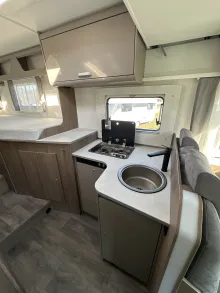 Küchen Carado T 338 EDITION24 Ford Chassis mit Automatik