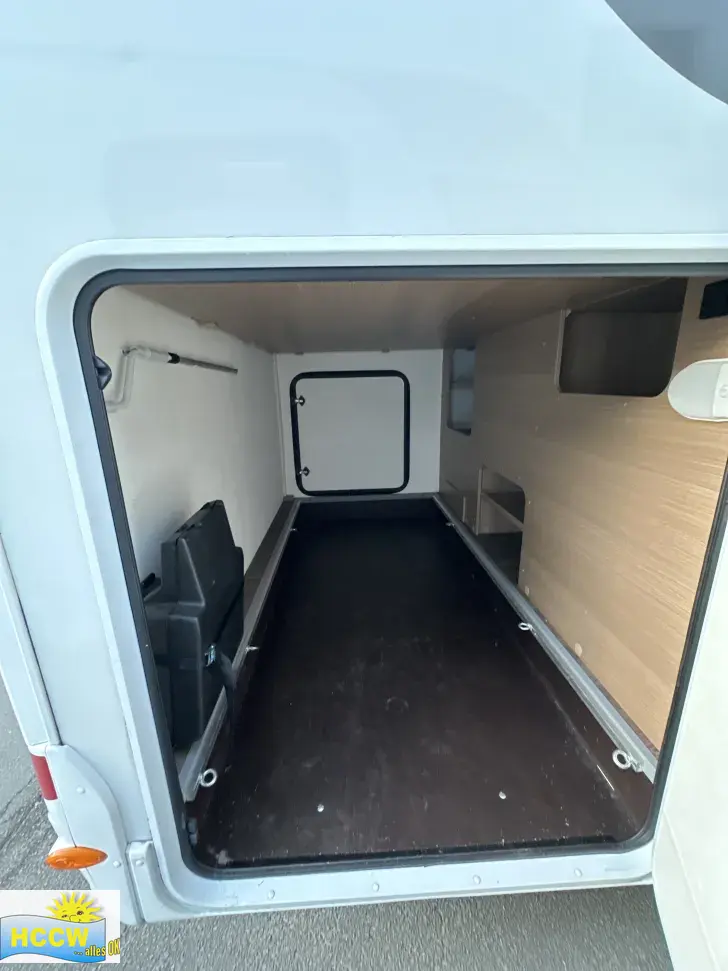 Heckgarage Carado T 338 Edition15 Radio, Navi & RFK / SAT + TV