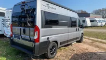 Schräg Hinten VanTourer 600 L 165 PS, Bugausbau mit Fenster