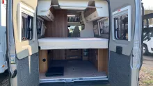 Heckgarage VanTourer 600 L 165 PS, Bugausbau mit Fenster