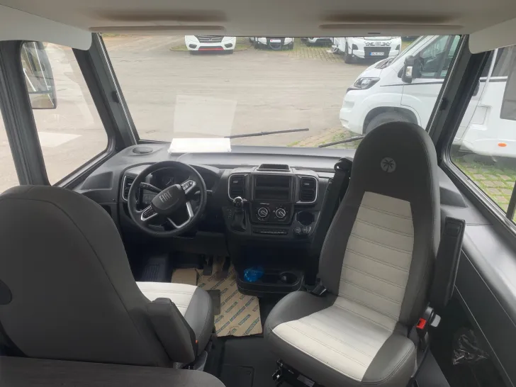 Fahrzeugbild Sunlight I 68 Adventure Edition MaxiChassis 4,4t 180PS* #6