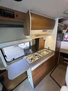 Küchen VanTourer 600 L 165 PS mit Aufstelldach