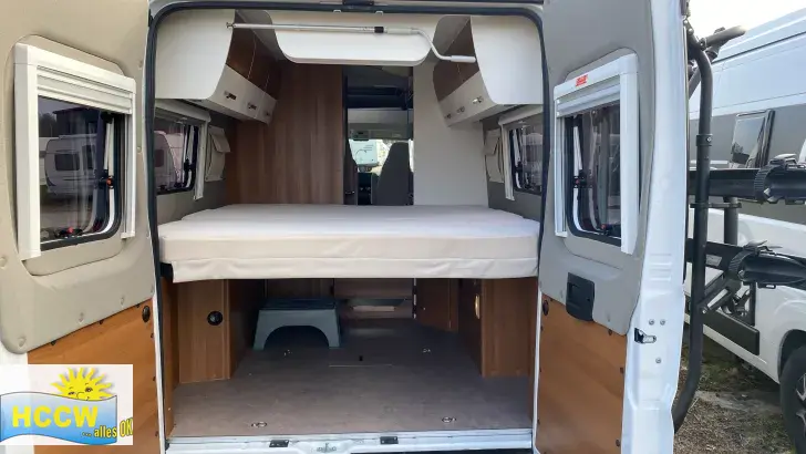 Heckgarage VanTourer 630 L mit Aufstelldach