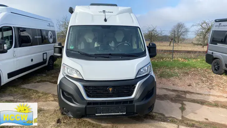 Frontal Vorne VanTourer 630 L mit Aufstelldach