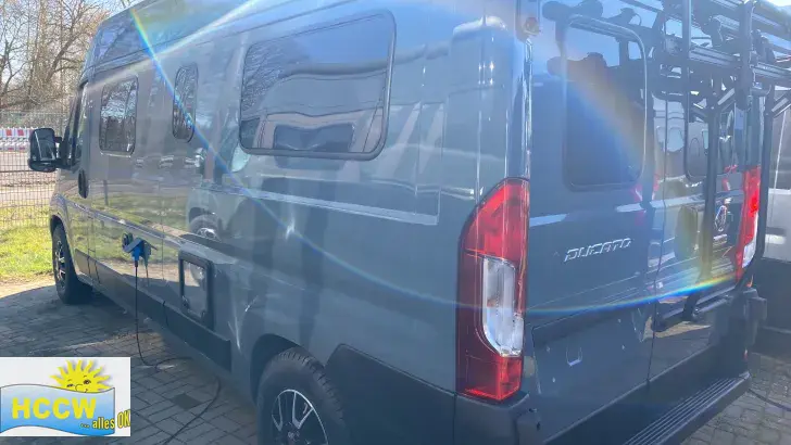 Schräg Hinten Carado Camper Van 600 PRO