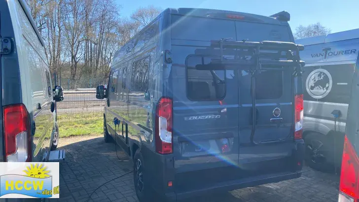 Frontal Hinten Carado Camper Van 600 PRO