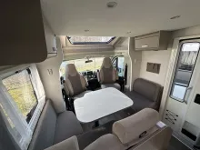 Weitere Sitzgruppe Carado T 447 Pro + / 165 PS + Hubbett