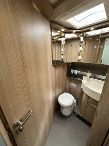 Fahrzeugbild Carthago C1-tourer T 145 RB-LE comfort 4.2t Weekly Deal #14