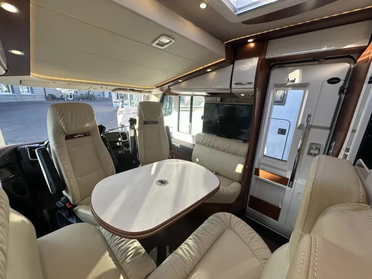 Fahrzeugbild Carthago chic c-line I 4.9 LE L #9