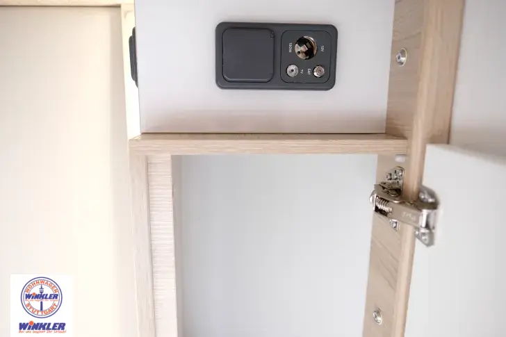 Fahrzeugbild Forster V 636 EB Vantasy mit Lithiumbatterie & Markise! #11