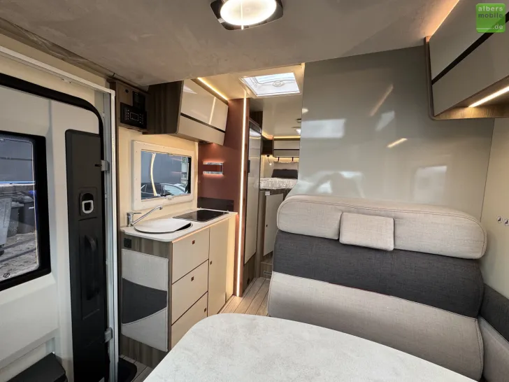 Fahrzeugbild Roller Team Kronos Fit 281TL Markise Automatik Einzelbetten #11