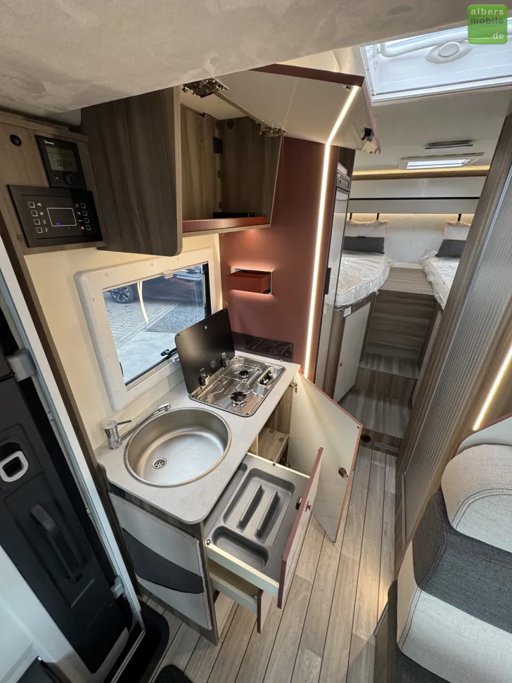 Fahrzeugbild Roller Team Kronos Fit 281TL Markise Automatik Einzelbetten #14