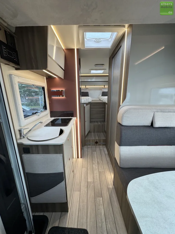Fahrzeugbild Roller Team Kronos Fit 281TL Markise Automatik Einzelbetten #16