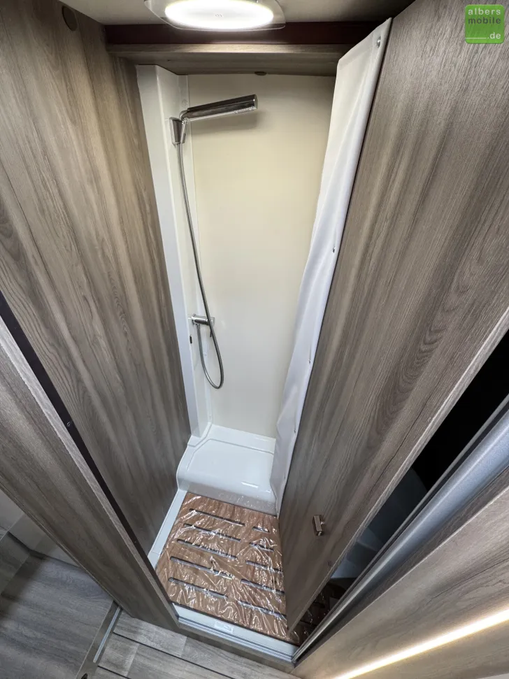 Fahrzeugbild Roller Team Kronos Fit 281TL Markise Automatik Einzelbetten #18