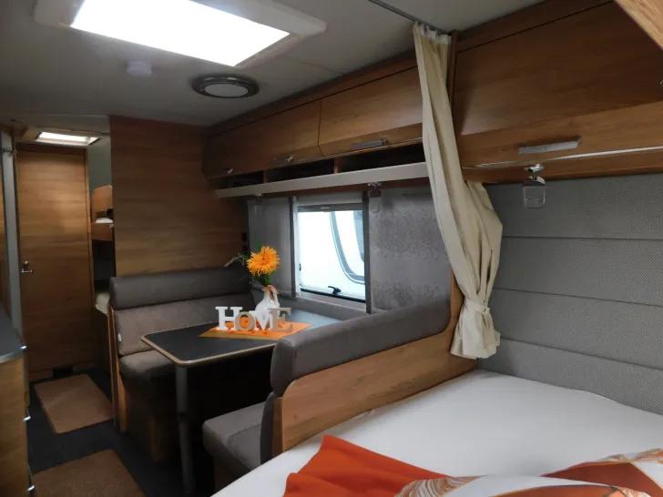 Fahrzeugbild Tabbert Da Vinci 500 KD Außenklappe Stockbett + 2T Achse #7