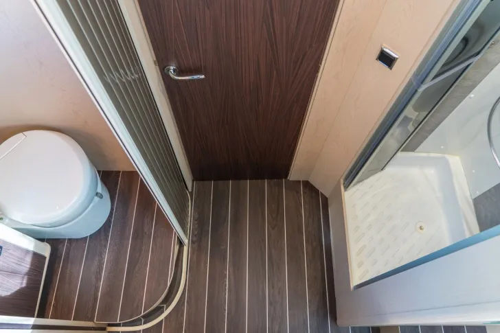 Fahrzeugbild Rimor Seal 69 Plus *Queensbett verstellbar*Hubbett* #17
