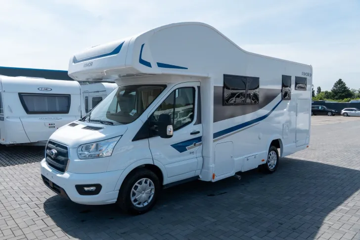 Fahrzeugbild Rimor Evo 5 *5 Personen*Bronze Paket*Truma C6*ISOFIX* #2