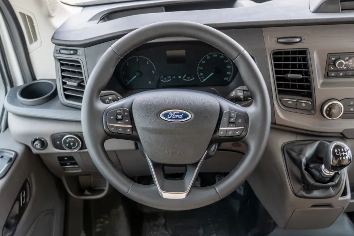 Fahrzeugbild Rimor Evo 5 *5 Personen*Bronze Paket*Truma C6*ISOFIX* #6