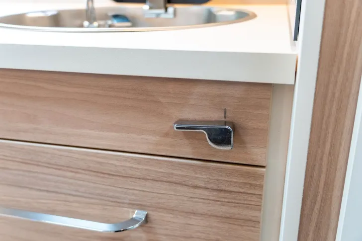 Fahrzeugbild Rimor Evo 5 *5 Personen*Bronze Paket*Truma C6*ISOFIX* #22