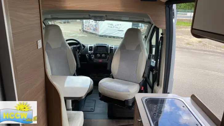 Sicht vorne-hinten Carado Camper Van CV Vlow 600 Markise