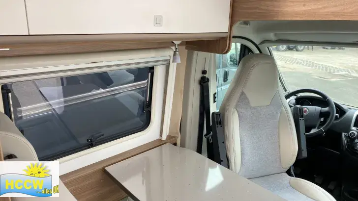 Weitere Betten Carado Camper Van CV Vlow 600 Markise