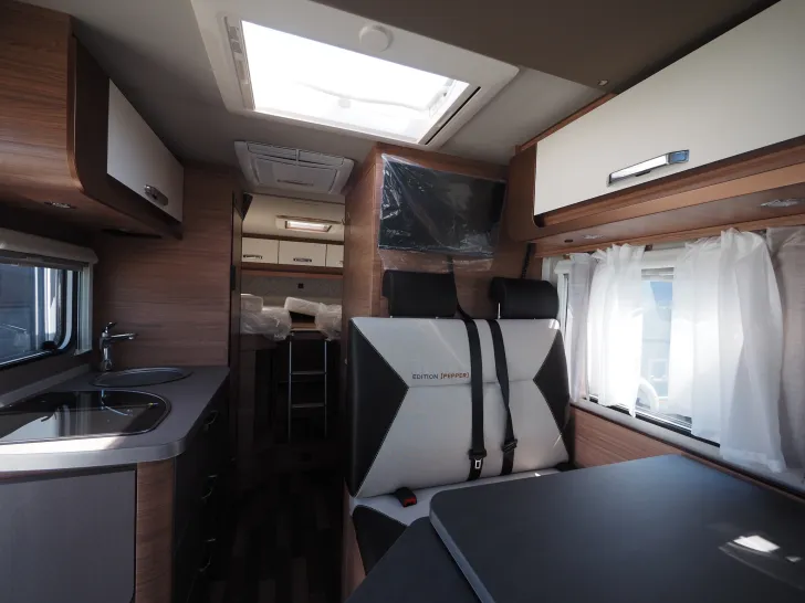 Fahrzeugbild Weinsberg CaraCompact 600 MEG Pepper, 78.980,-€ LP #10