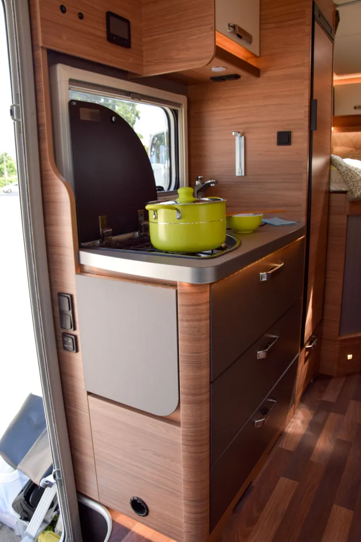 Fahrzeugbild Weinsberg CaraCompact Suite MB EDITION [PEPPER] 640 MEG #16