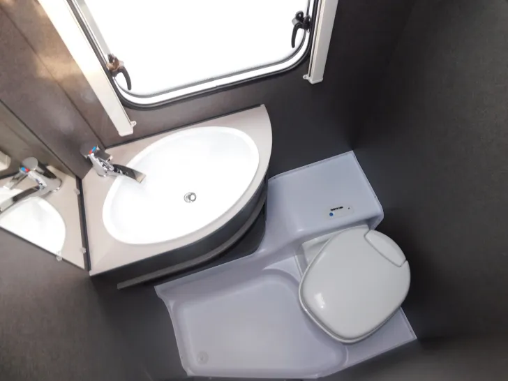 Fahrzeugbild Dethleffs c-joy 460 LE Verfügbar ab November 2025 #13