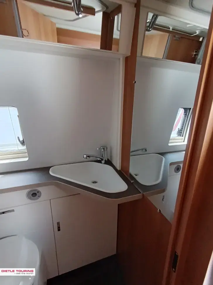 Fahrzeugbild VanTourer Comfort 600 D ++ Automatik; Ambientebel. #17