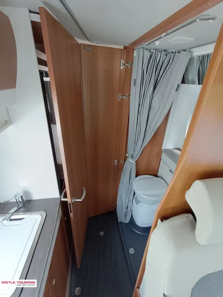 Fahrzeugbild VanTourer Comfort 600 D ++ Automatik; Ambientebel. #18