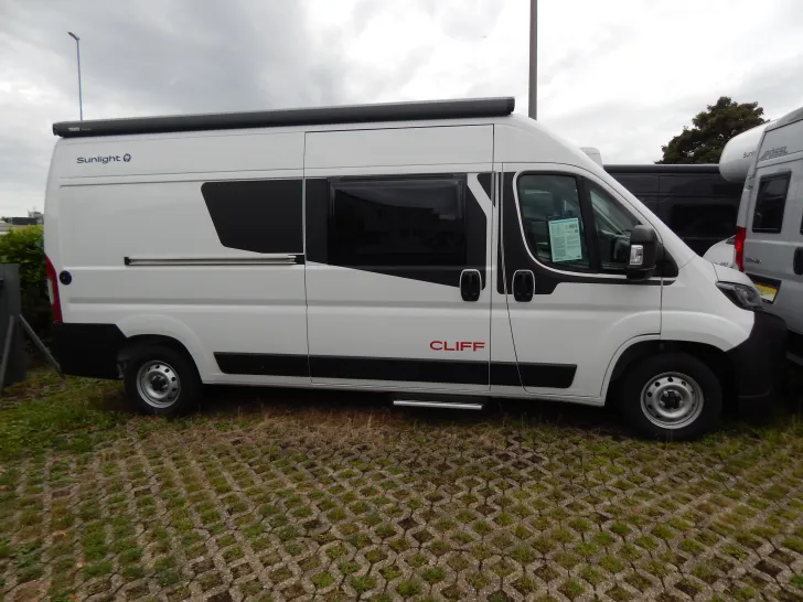 Fahrzeugbild Sunlight Camper Van Cliff 600 Top Preis inkl. Markise #4