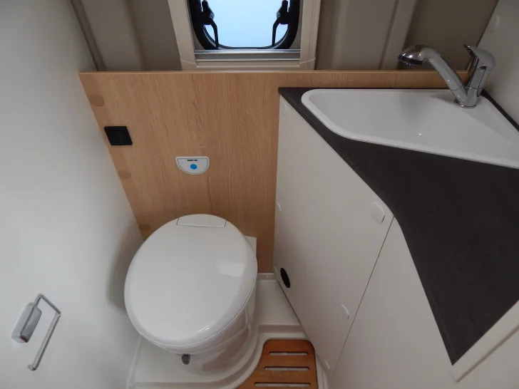 Fahrzeugbild Sunlight Camper Van Cliff 600 Top Preis inkl. Markise #14