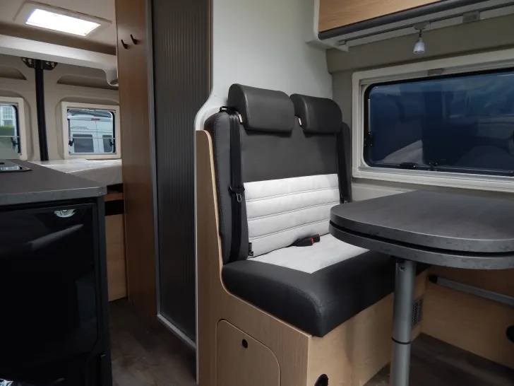 Fahrzeugbild Sunlight Camper Van CLIFF 600 X INTO THE WILD AKTION+MARKISE #9