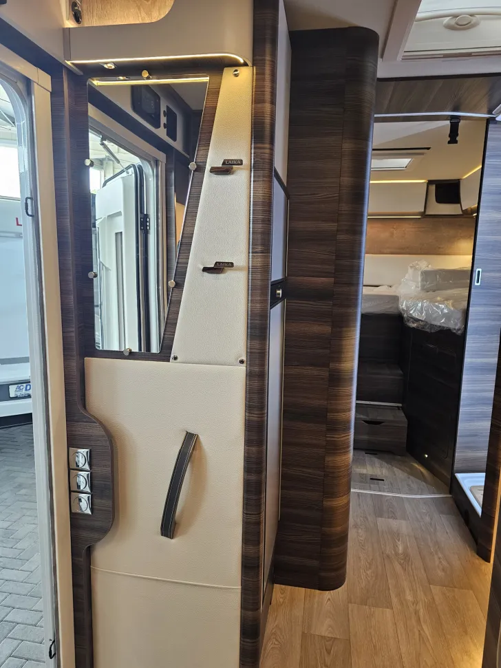 Fahrzeugbild Laika Ecovip L 4009 sofort Verfügbar #12