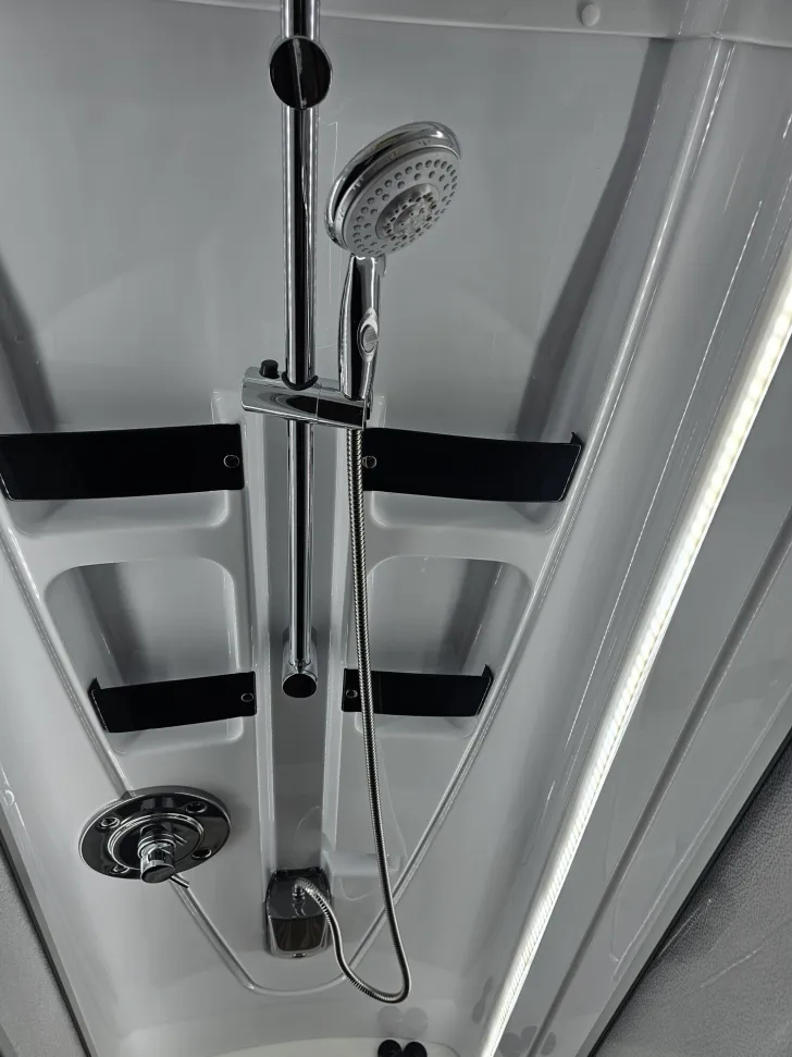 Fahrzeugbild Laika Ecovip L 4009 sofort Verfügbar #19