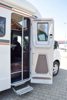 Fahrzeugbild Weinsberg CaraCompact Suite MB EDITION [PEPPER] 640 MEG #7