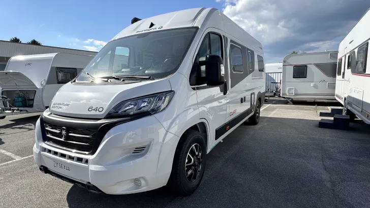 Schräg Vorne Sunlight Camper Van Cliff 640 Adventure Edition