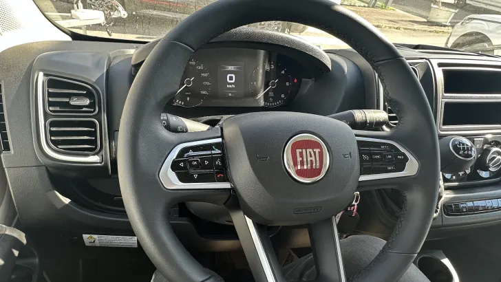 Fahrerhaus Sunlight Camper Van Cliff 640 Adventure Edition