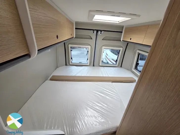 Fahrerhaus Sunlight Camper Van Cliff 600