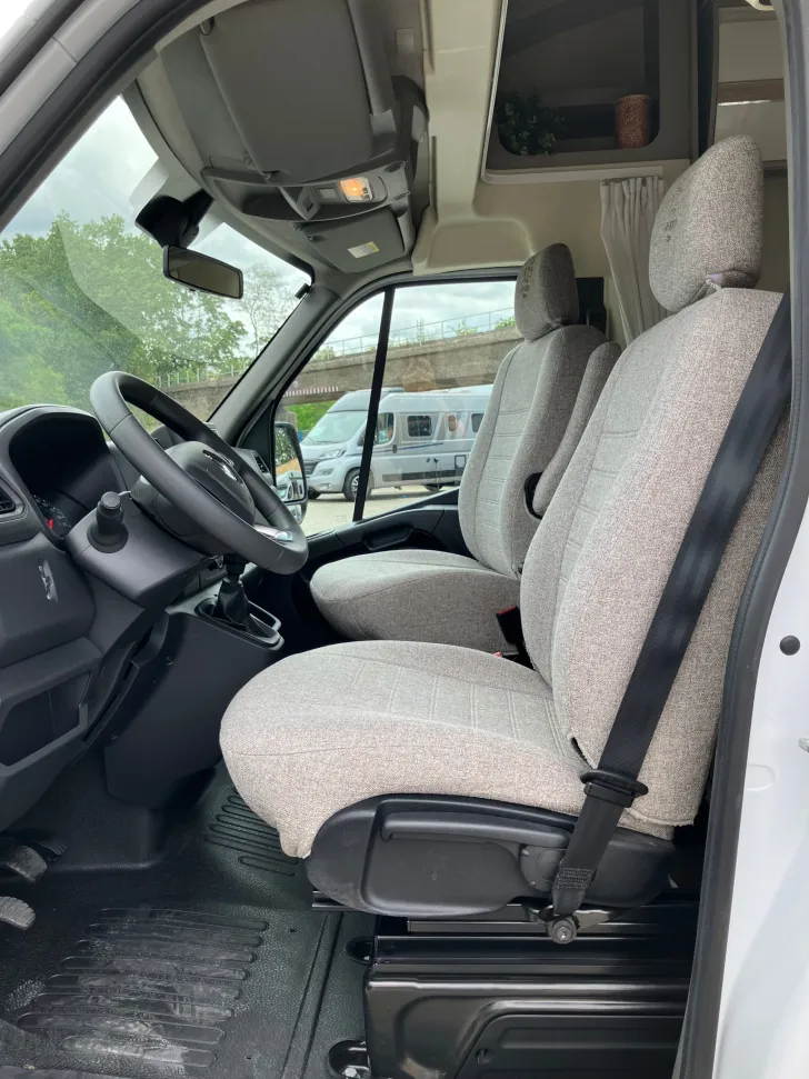 Fahrzeugbild Ahorn Camp T 590 Plus *elektrisches Hubbett* #7