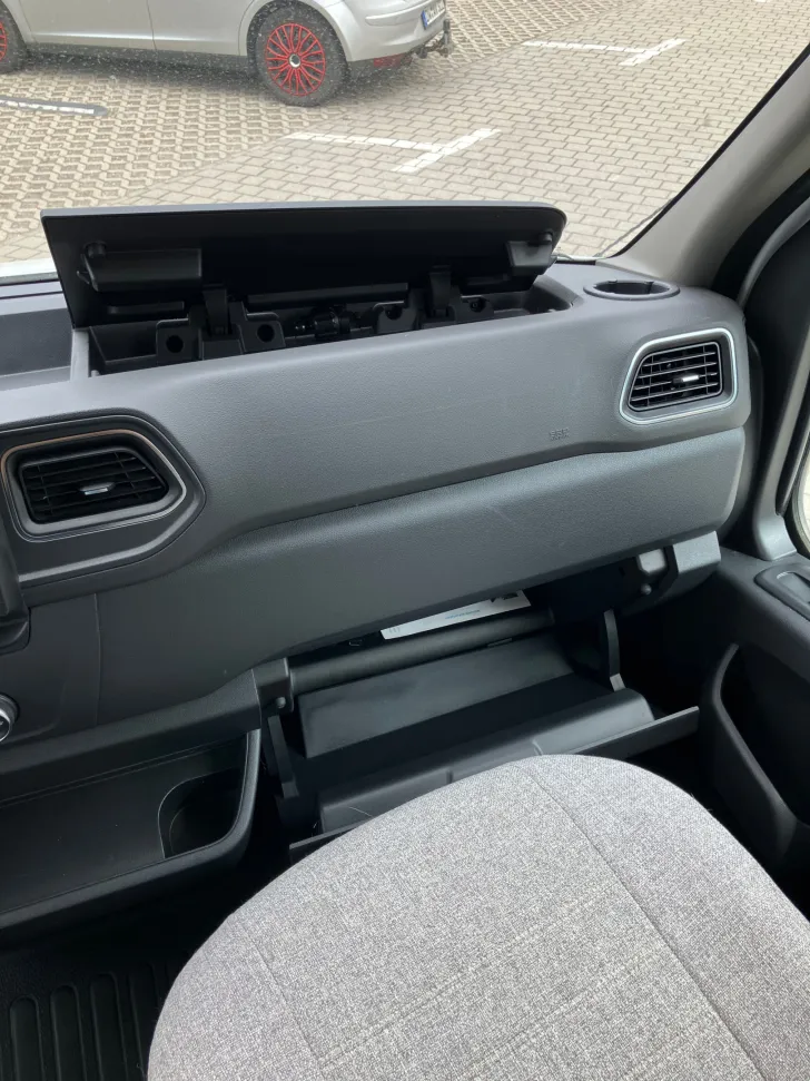 Fahrzeugbild Ahorn Camp T 590 Plus *elektrisches Hubbett* #12