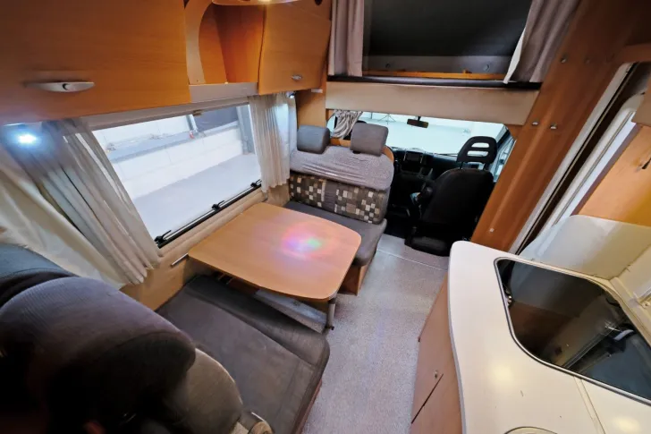 Fahrzeugbild Knaus Sun Traveller 658 LG/Etagenbetten/Garage/Solar #8